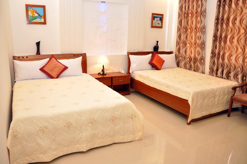Tuyet Van Hotel Дананг Екстериор снимка