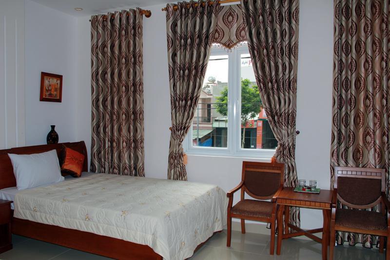 Tuyet Van Hotel Дананг Екстериор снимка
